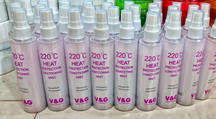 V&G%20220%C2%B0C%20Heat%20Protection%20Conditioning%20Mist%20100Ml/%20-%20Keep%20Your%20Hair%20Protected%20and%20Beautiful%20-%20Image%202
