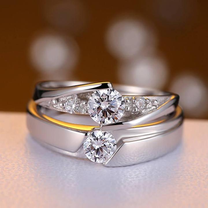 Couple's%20Silver%20Alloy%20Finger%20Ring%20Unisex%20Wedding%20Band%20Ring%20Set%20-%20Image%204