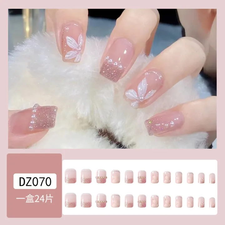 Elegant%20Press-On%20Nail%20Kit%2024pcs%20with%20Sparkling%20Design,%20Single%20Pack%20-%20Image%202