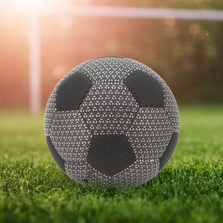 Holographic%20Reflective%20Football%20Wear%20Resistant%20Standard%20Size%20Luminous%20Glowing%20Football%20PU%20Reflective%20Effect%20for%20Night%20Training%20-%20Image%205