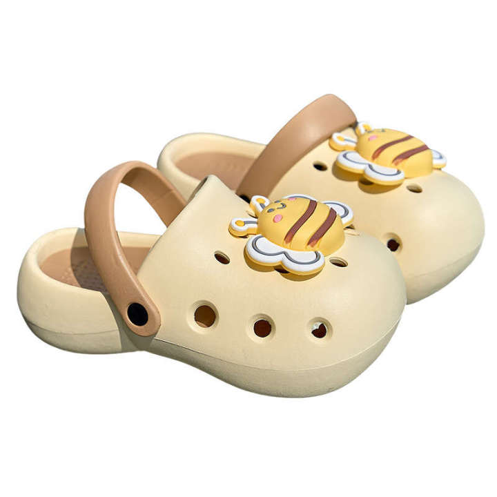 Hole%20shoes%20for%20summer%20women's%20outerwear.%20Thick%20increase%20the%20feeling%20of%20stepping%20on%20feces.%20Slippers%20with%20soft%20soles%20are%20non%20slip%20and%20breathable.%20EVA%20two%20wearing%20sandals%20-%20Image%205