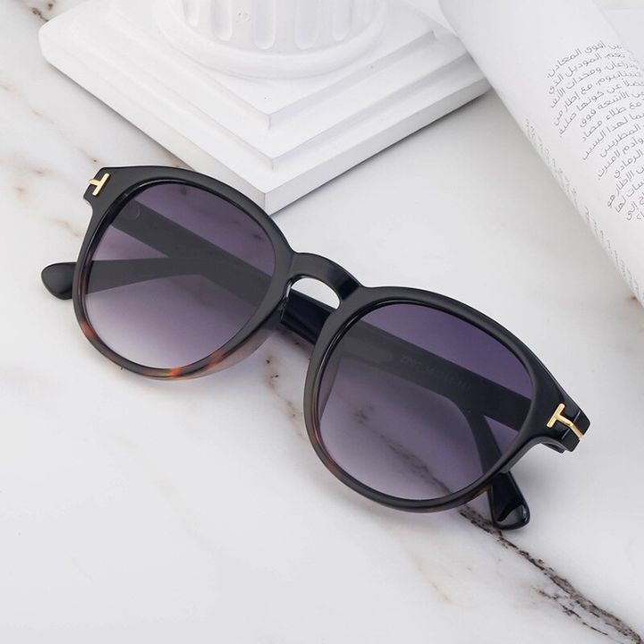 new%20in%20fashion%20tom%20brand%20round%20sunglasses%20women%20men%202023%20high%20quality%20aesthetic%20shades%20streetwear%20retro%20oculos%20de%20sol%20uv400%20-%20Image%204