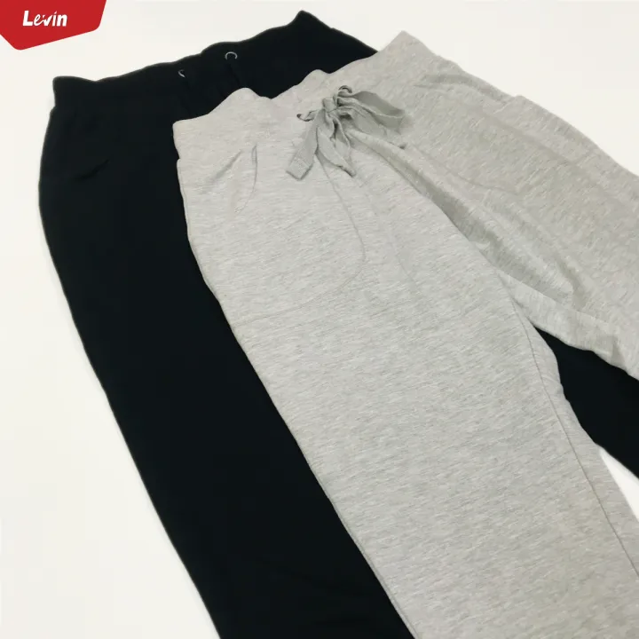 Women's%20Sweatpants%20Capri%20Length%20Drawstring%20Waist%20with%20Side%20Pockets%20Cropped%20Jogger%20Running%20Pant%20-%20Image%204