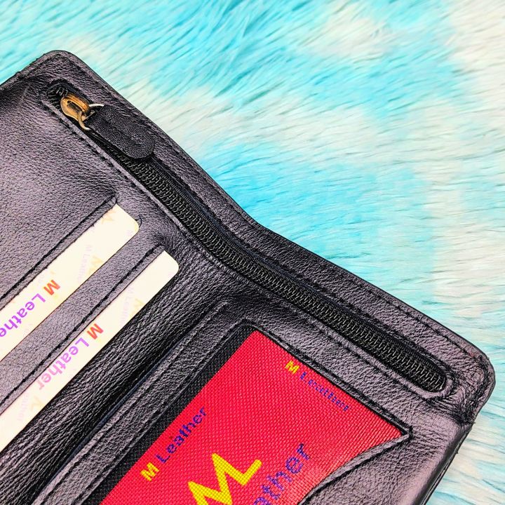 Pure%20Leather%20Wallet%20-%20Craftsmanship%20High%20Quality%20Long%20Lasting%20Business%20Premium%20Wallet%20-%20Image%204