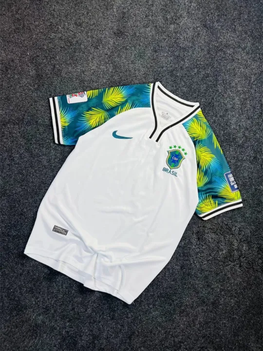 Brazil%202026%20world%20cup%20Home%20Jersey%20(Logo%20Embroidery)%20Thai%20premium%20National%20Team%20Football%20Jersey%20-%20Image%203