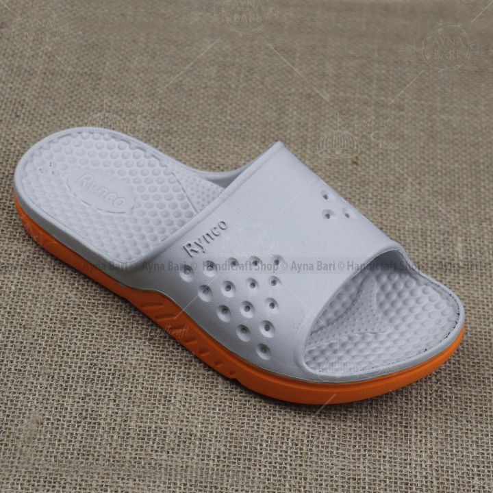 Slides%20sandal%20for%20boys%20%20Rynco-%20R-215%20%20slipper%20for%20boys%20Yeezy%20Slide%20LEAF%20Slippers%20-%20Slides%20For%20Men%20-%20Image%203