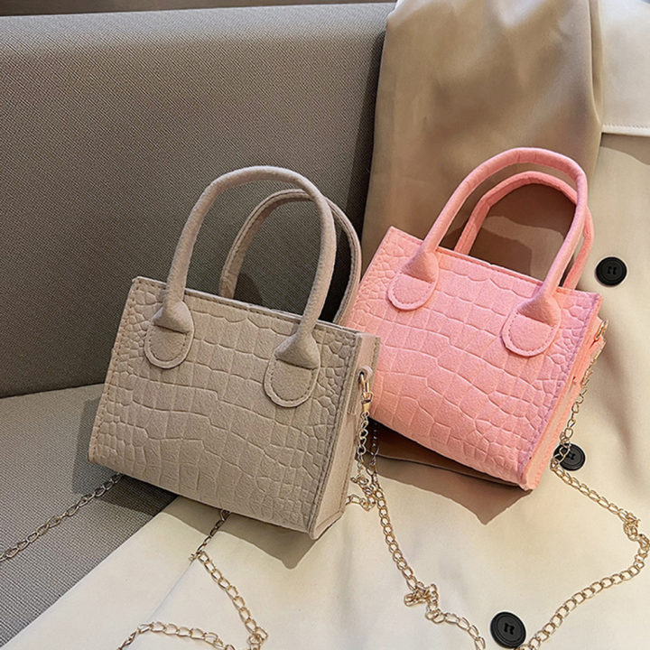 Trendy%20Felt%20Handbag%20Contemporary%20%20Design%20Small%20Square%20Bag%20Stone%20Texture%20Versatile%20Casual%20Messenger%20for%20Daily%20Use%20Casual%20Outing%20Young%20Adults%20Street%20Fashion%20Accessory%20Essentials%20-%20Image%208