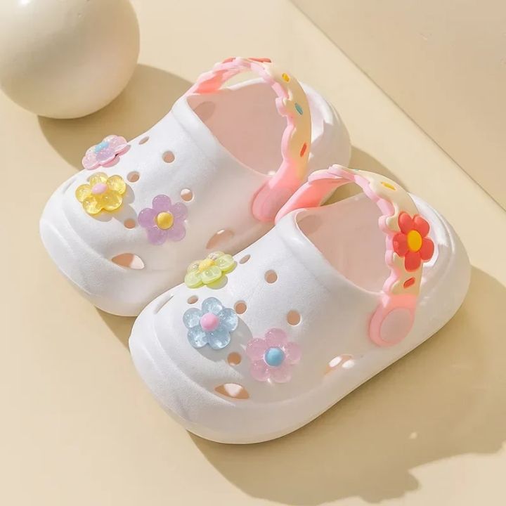 Summer%20Childrens%20Slippers%20Baby%20New%20Cute%20Flowers%20Soft%20Sole%20Sandals%20Indoor%20Soft%20Anti%20Slip%20Girl%20Sandals%20Hole%20Shoes%20Kids%20Beach%20Shoes%20-%20Image%204
