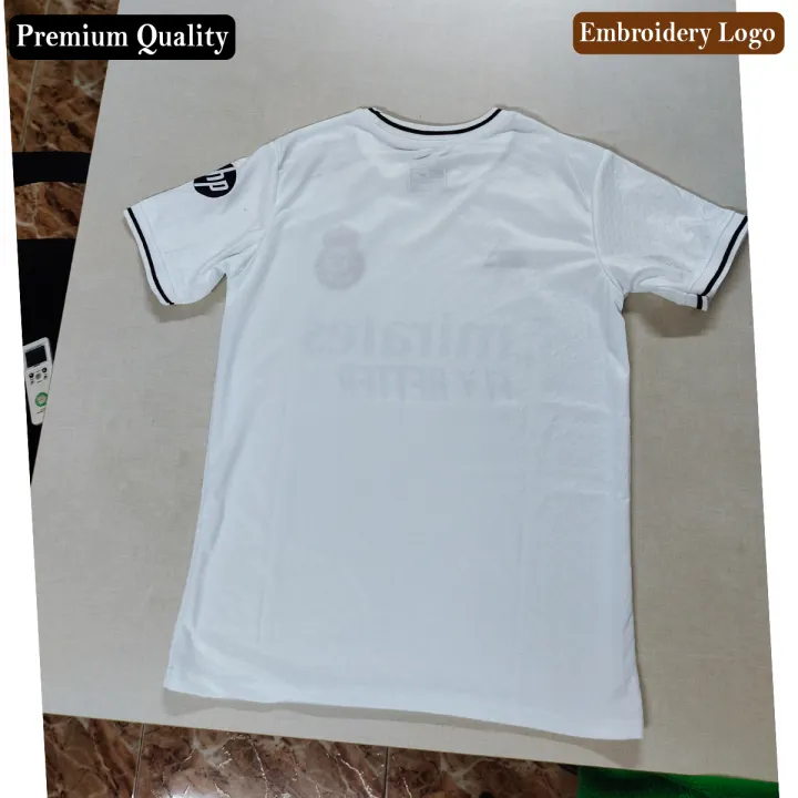Premium%20Quality%20Real%20Madrid%20Home%20Authentic%20jersey%202024%20Half%20sleeve%20jersey%20for%20Man%20-%20Image%203