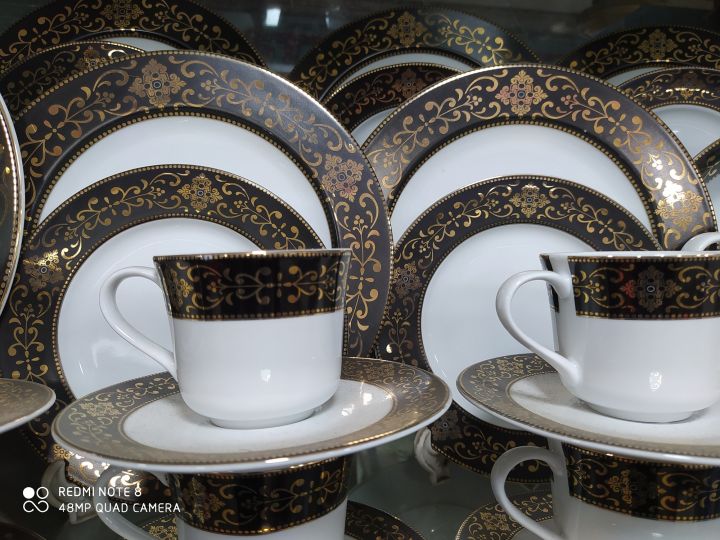 32%20Pcs%20Exclusive%20Dinner%20Set%20Gift%20And%20Home%20Decoration%20-%20Image%203