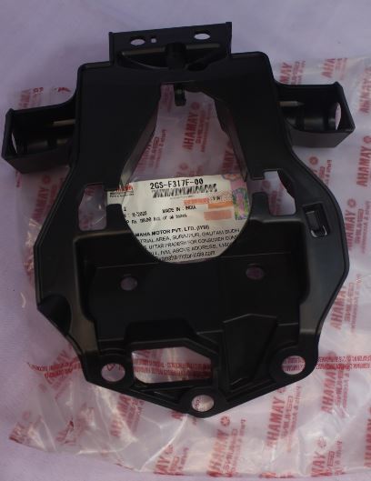 Headlight%20Mask%20or%20Headlight%20Cowling%20for%20Yamaha%20FZS%20V2%20Bike%20-%20Image%204