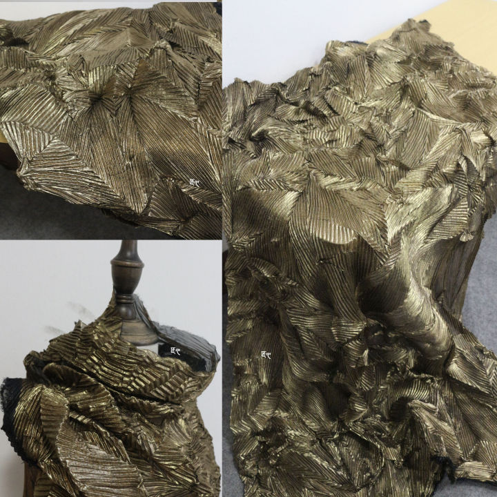 Gold%20and%20Silver%20Two-Color%20Gilding%20Creative%20Louver%20Pleat%20Three-Dimensional%20Reconstruction%20Special%20Texture%20Messy%20Pleated%20Clothing%20Cloth%20Designer%20Fabric%20-%20Image%204