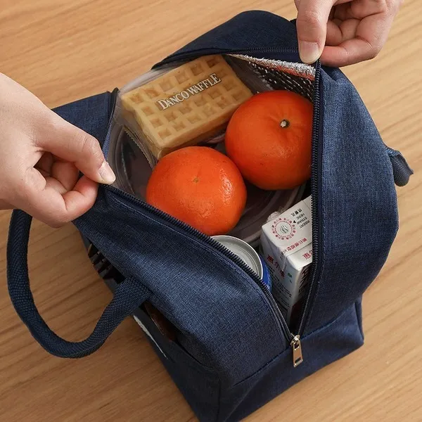 Insulated%20Thermal%20Lunch%20Bag%20%E2%80%93%20Canvas%20Cooler%20Tote%20for%20Hot%20and%20Cold%20Food%20Storage%20&%20Travel%20%20%7C%20Perfect%20for%20Work,%20School,%20Picnics,%20and%20Breakfast%20on%20the%20Go%20-%20Image%203