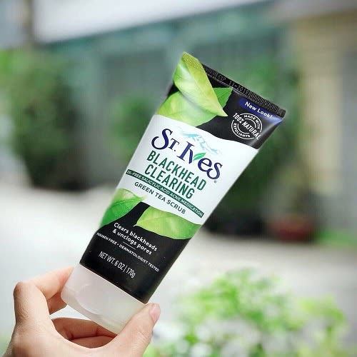International%20USA%20product%20ST%20Ives%20Blackhead%20Clearing%20face%20scrub%20-%20170%20GM%C2%A0%20-%20Image%203