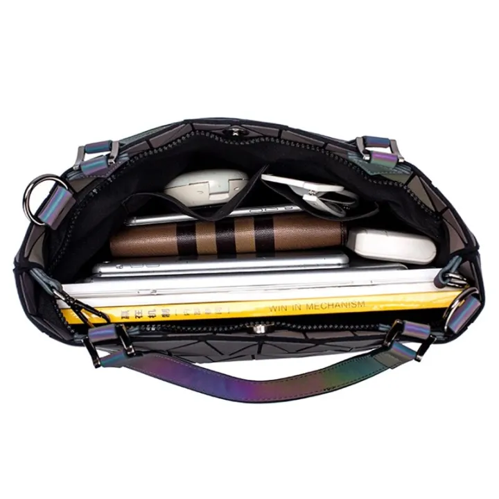 Luminous%20bao%20big%20bag%20Holographic%20reflective%20geometric%20bags%20for%20women%202020%20Quilted%20Shoulder%20Bags%20female%20Handbags%20bolsa%20feminina%20-%20Image%205