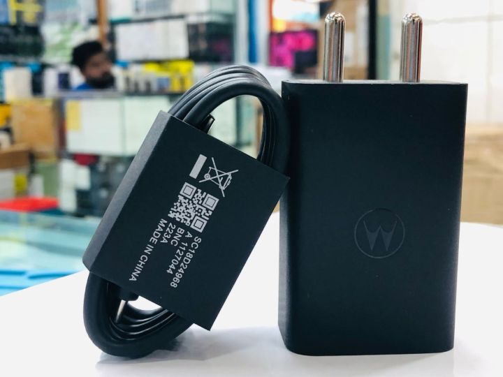 Motorola%2068W%20USB-C%20Charger%20with%20GanFast%20Technology%20-%20Image%207
