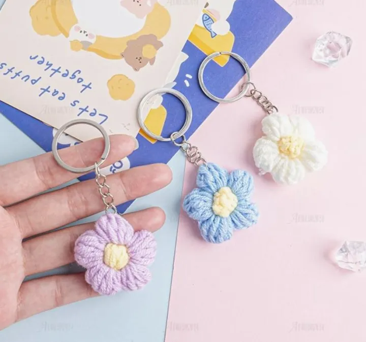 Cute%20Daisy%20Keychain%20Crochet%20Knitted%20Flower%20Bag%20Charms%20Handmade%20Floral%20Key%20Ring%20for%20Bag%20Charms%20Purse%20Handbags%20-%20Image%202