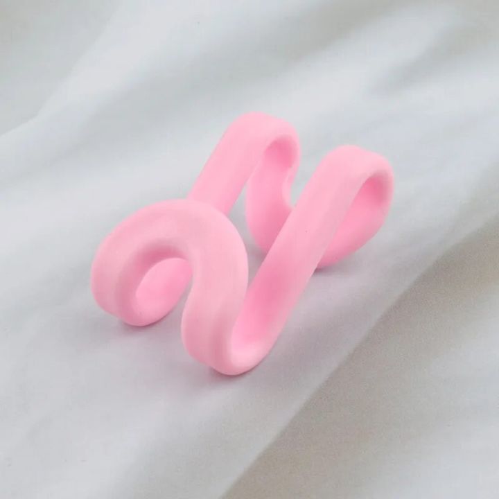 Thickened%20Hanger%20Hook%20S-shaped%20Connection%20Hook%20Clothes%20Layered%20Overlay%20Hook%20Wardrobe%20Storage%20and%20Organization%20Clothes%20Hooks%20-%20Image%207