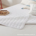 Factory supply interwoven cotton protective mat hotel room protective mat hotel mattress bed upholstered pad wholesale.