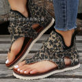 2021 spring summer new Europe and the United States foreign trade plus size rhinestone studded shoes beach toe flat sandals women factory wholesale.