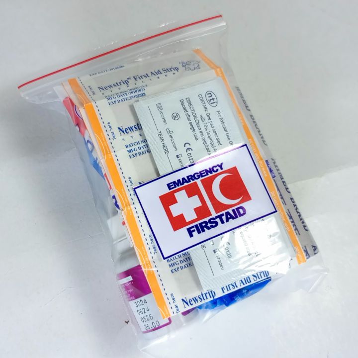 Mini%20First%20Aid%20Kit%20Pack%20with%2025+%20kits%20/%20Medicine%20Pack%20For%20home,%20office%20&%20School.%20-%20Medicine%20Pack%20-%20Image%204