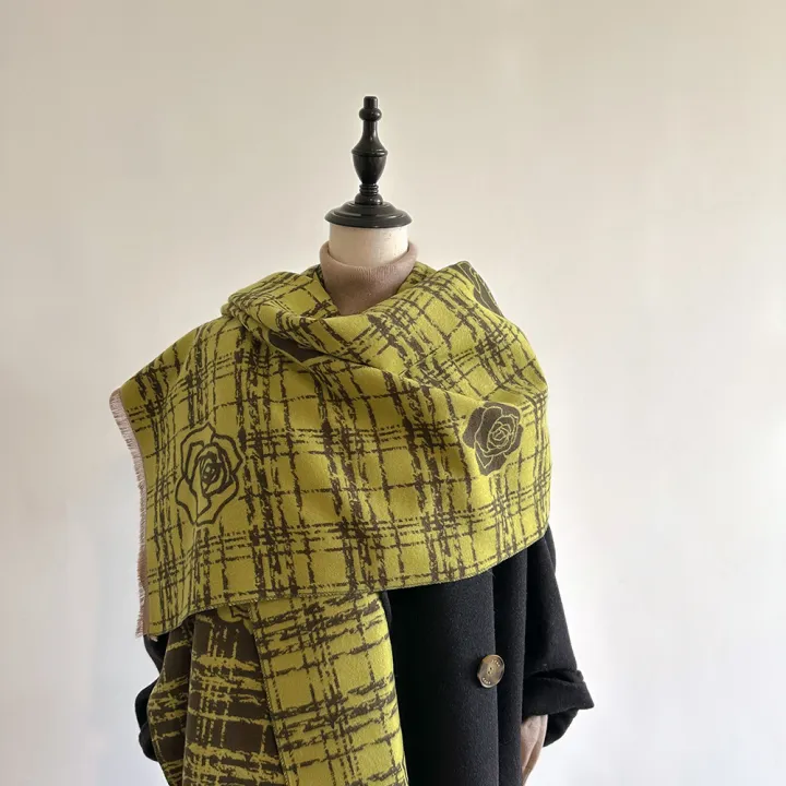 Sense%20of%20luxury,%20temperament,%20imitation%20cashmere%20scarf,%20women's%20small%20fragrance,%20double-sided%20rose,%20tide%20shawl,%20imitation%20cashmere%20thickened%20-%20Image%204
