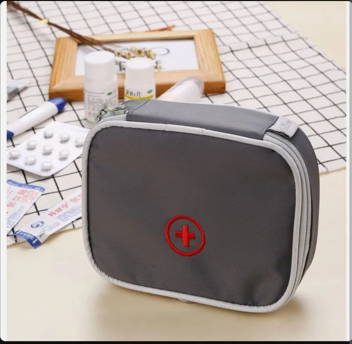 Portable%20First%20Aid%20Pouch%20Bag%20Outdoor%20Medicine%20Storage%20Bag%20-%20Image%204