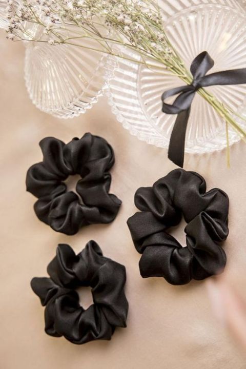 2%20Pcs%20%20helpful%20%20Silk%20Scrunchie%20Hair%20Band%20Bracelet%20Set%20For%20Grils%20-%20Image%202
