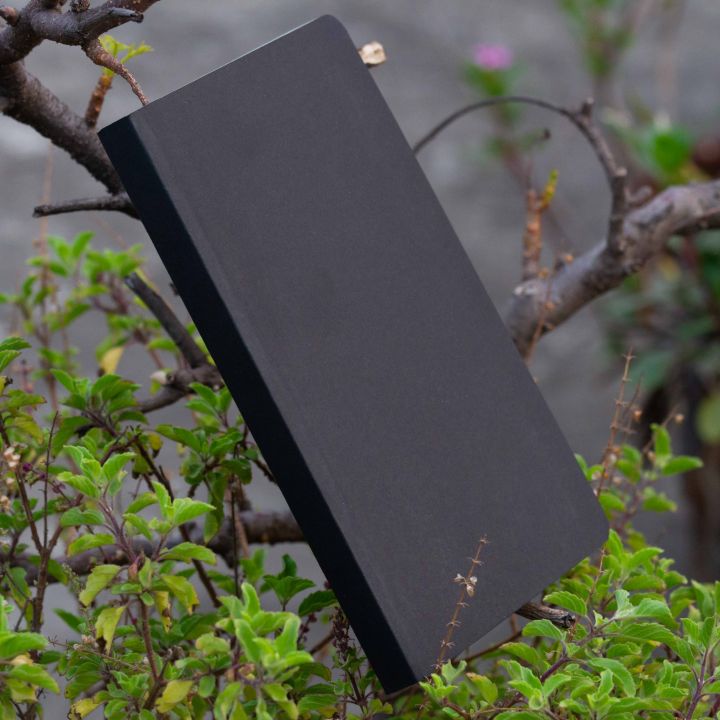 Daily%20Journal%20Black%20Notebook%20With%20Elastic%20Band%20-%20Notebook%20-%20Image%207