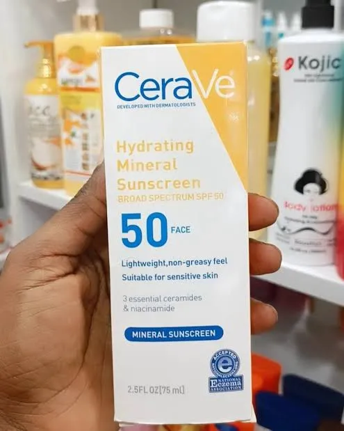 CeraVe%20100%25%20Mineral%20Sunscreen%20SPF%2050%20(USA)%20-%20Image%204