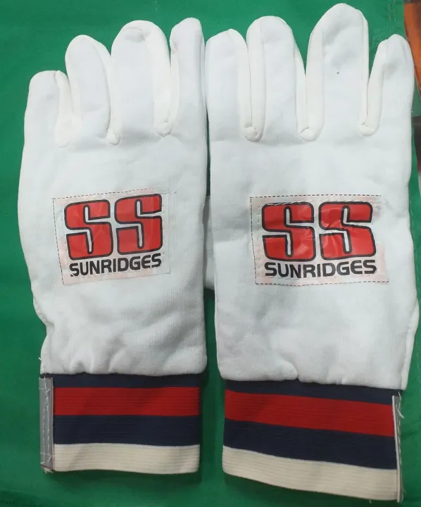 SS%20Wicket%20Keeping%20Inner%20Gloves%20-%20White%20-%20Image%207