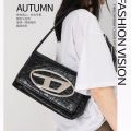 2023 summer new cross-border fashion style bags, leather goods, shoulder bags, PU pleated personality women's shoulder bags.
