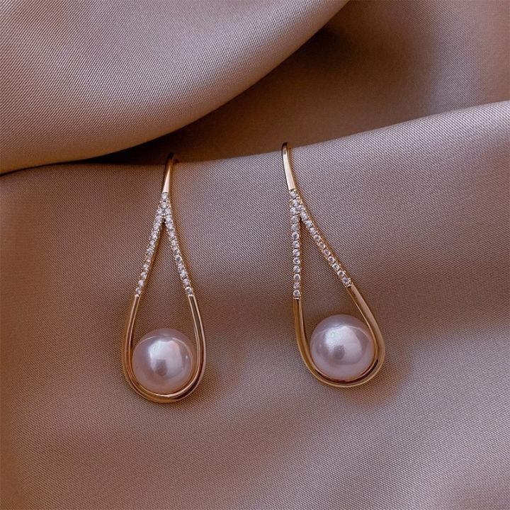 Fashion%20Lovely%20Geometric%20Senior%20Dangle%20Earrings%20Contracted%20Temperament%20Crystal%20Sweet%20Women%20Earrings%20Jewelry%20-%20Image%204