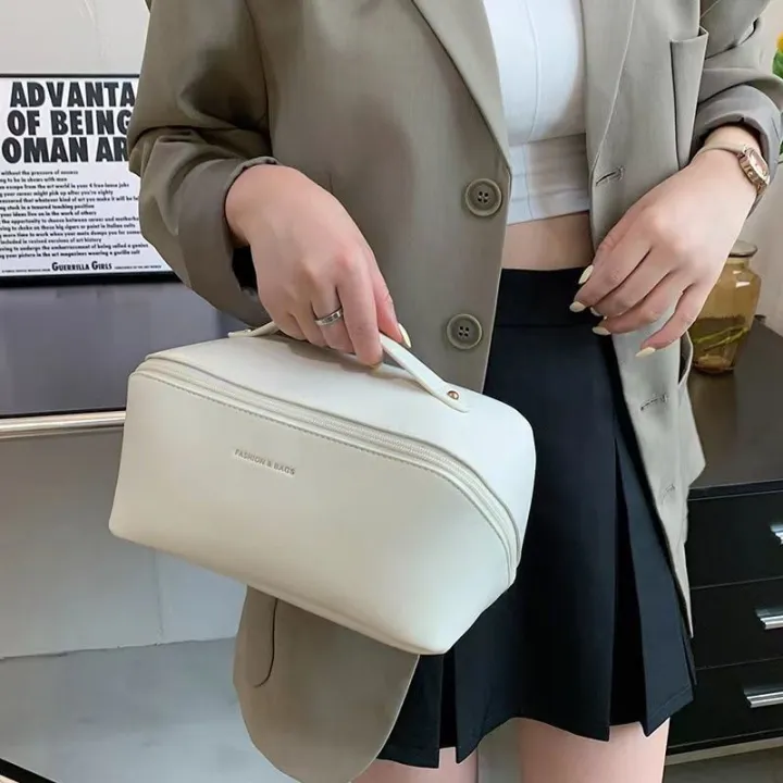 Fashion%20Large%20Capacity%20Portable%20Makeup%20Bag%20Women%20Cosmetic%20Bag%20Toiletries%20Organizer%20Female%20Storage%20Makeup%20Cases%20-%20Image%205