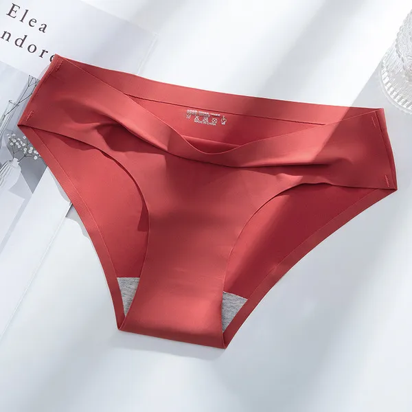 Ultra-Thin%20Seamless%20Ice%20Silk%20Panties%20%E2%80%93%20Soft%20&%20Breathable%20Comfort%20for%20Women%20-%20Image%205