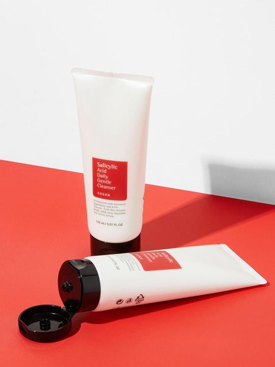 Cosrx%20Salicylic%20Acid%20Daily%20Gentle%20Cleanser%20-%20150ml%20-%20Image%204