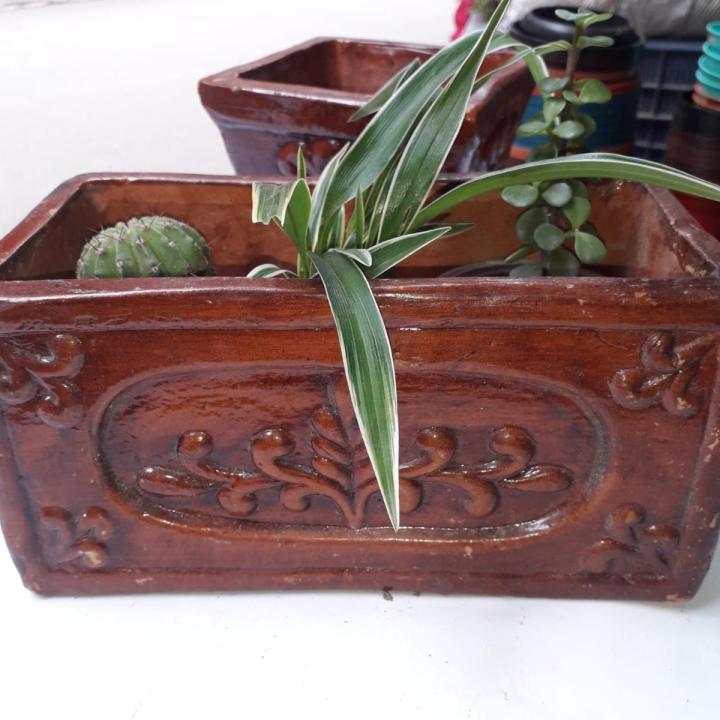 নকশী ডিজাইনে পোড়া মাটির ফুলের টব