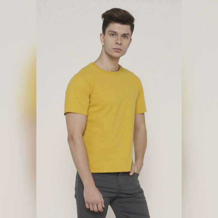Men Yellow Solid Color T-shirt