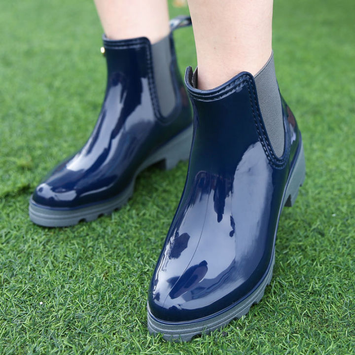Water%20shoes%20manufacturers%20wholesale%20PVC%20fashion%20elasticated%20mid-heel%20short%20glossy%20thickened%20warm%20liner%20wear-resistant%20non-slip%20rain%20boots%20-%20Image%202