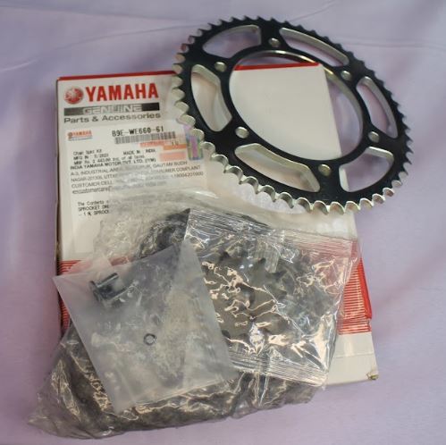(B9E)%20Chain%20Sprocket%20Set%20(Front%20Sprocket,%20Chain%20Sprocket%20&%20Chain)%20for%20Yamaha%20R15%20V3%20&%20V4%20Bike%20-%20Image%206