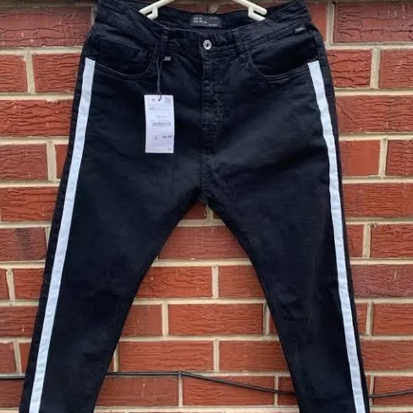 Jeans%20Pant%20Black%20With%20Side%20White%20Stripe%20-%20%E0%A6%AA%E0%A7%8D%E0%A6%AF%E0%A6%BE%E0%A6%A8%E0%A7%8D%E0%A6%9F%20%E0%A6%9B%E0%A7%87%E0%A6%B2%E0%A7%87%E0%A6%A6%E0%A7%87%E0%A6%B0%20-%20Image%203