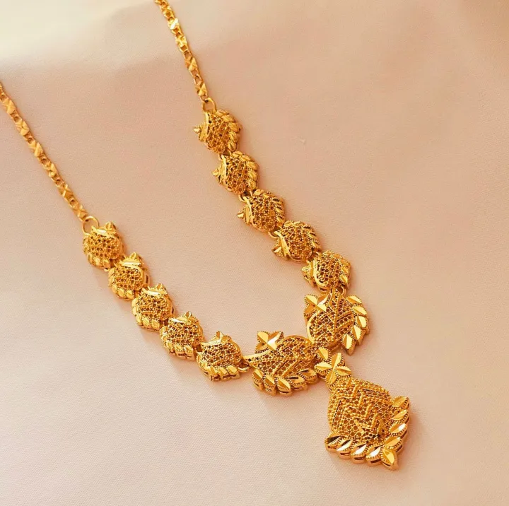 Luxury%20Design%20Fashionable%20New%20Model%20Charming%20%20Necklace%20For%20Women%20&%20Girls%20Party%20Necklace%20-%20Image%203