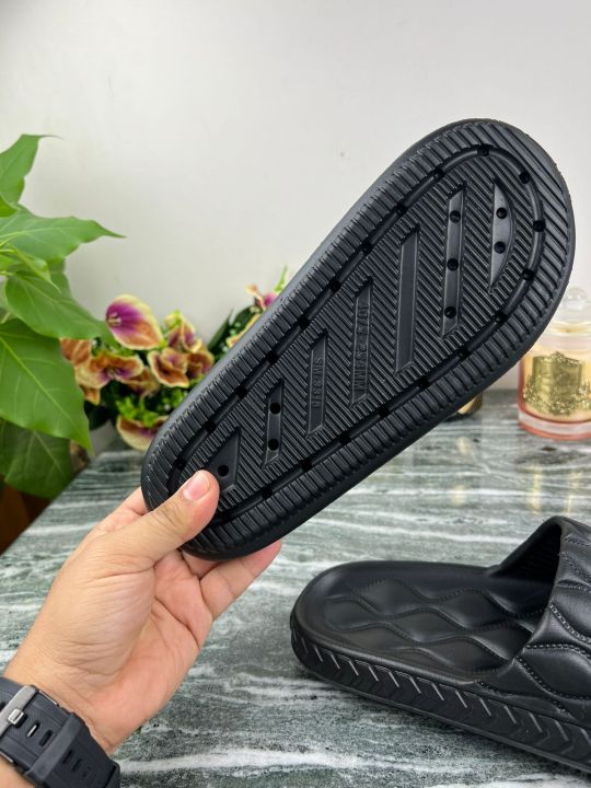Slide%20slipper%20for%20Man%20SunMoon-1001%20Slides%20for%20Men%20Slides%20for%20boys.%20shoe%20for%20man%20slides%20for%20boys%20room%20slipper%20House%20slipper%20-%20Image%203