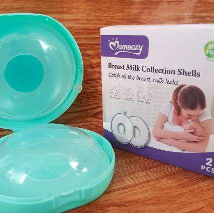 2pices%20Silicone%20Wearable%20Breast%20Milk%20Collector%20With%20Carrying%20Box%20By%20Zikra%20Exclusive%20-%20Image%202