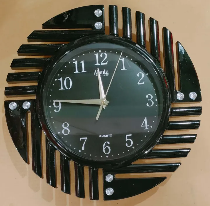 BAEUTYFULL%20STYLISH%20WALLCLOCK%20-%20Image%202