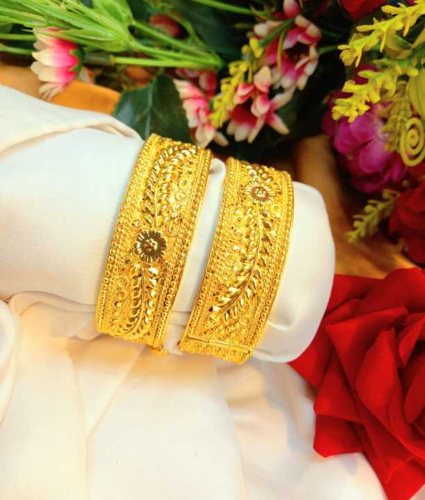 gold%20plated%20Indian%20ruli%20(bala)%20for%20women%20-%202%20piece%20-%20Image%205