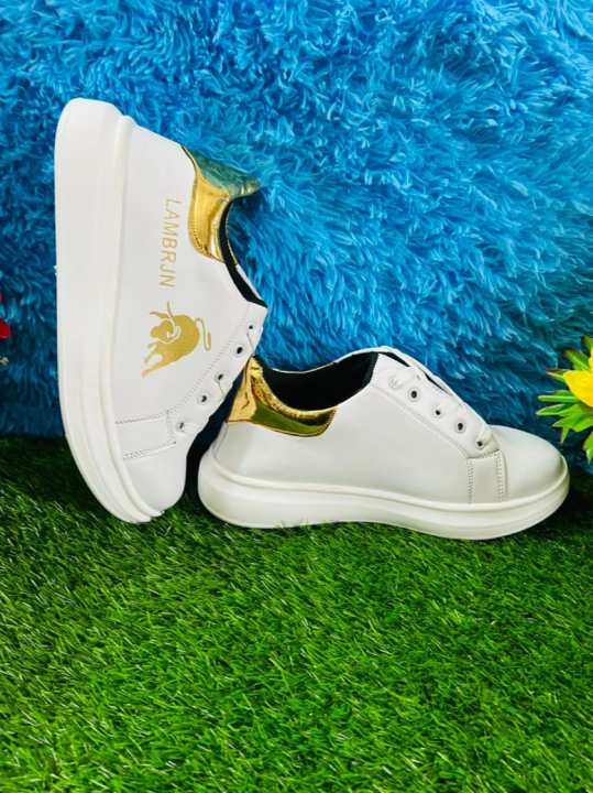 Running%20Sports%20Sneakers%20White%20Color%20Shoes%20Casual%20Lace-Up%20Winter%20and%20Summer%20Men's%20Shoes%20-%20White%20Shoes%20-%20Image%204
