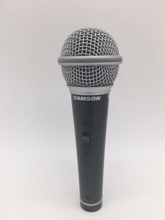 Samson%20R21S%20Dynamic%20Cardioid%20Microphone%20with%20XLR%20to%201/4%20Mic%20Cable%20and%20Mic%20Clip%20for%20vocal%20and%20presentation%20applications%20-%20Image%205