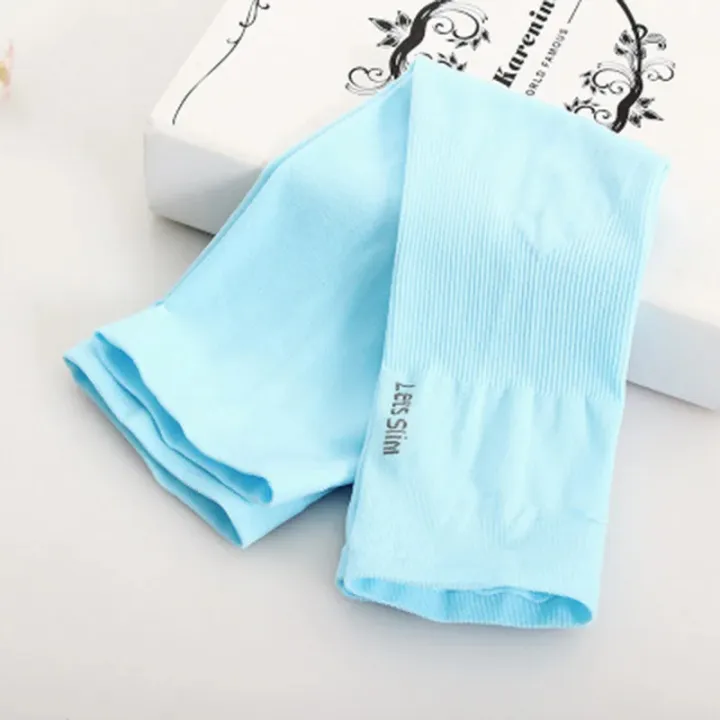 Ice%20Silk%20Arm%20Sleeves%20Hand%20Sleeve%20-%20UV%20Protection%20&%20Quick-Dry%20Cycling/Running%20Sleeves%20for%20Men%20&%20Women%20%7C%2030cm%20Breathable%20Stretchable%20Arm%20Warmers%20for%20Outdoor%20Sports%20(1%20Pair)%20-%20Image%204
