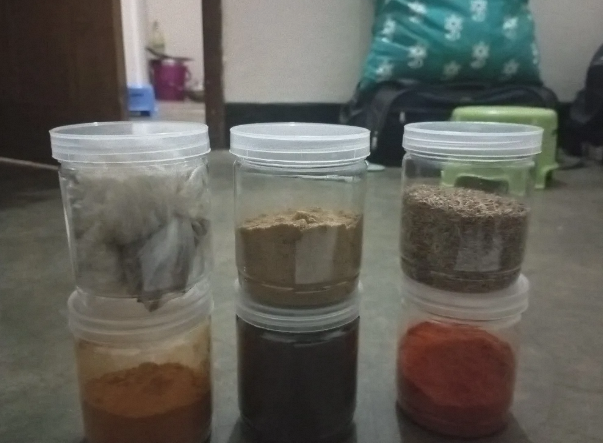Premium%20Plastic%20Jar%20For%20Masala%20Storage-%20500%20Ml%20Capacity%20-%20Set%20Of%206%20Pieces%20-%20Your%20Spices%20Fresh%20And%20Easily%20Accessible%20With%20This%20Convenient%20Set%20-%20Image%204